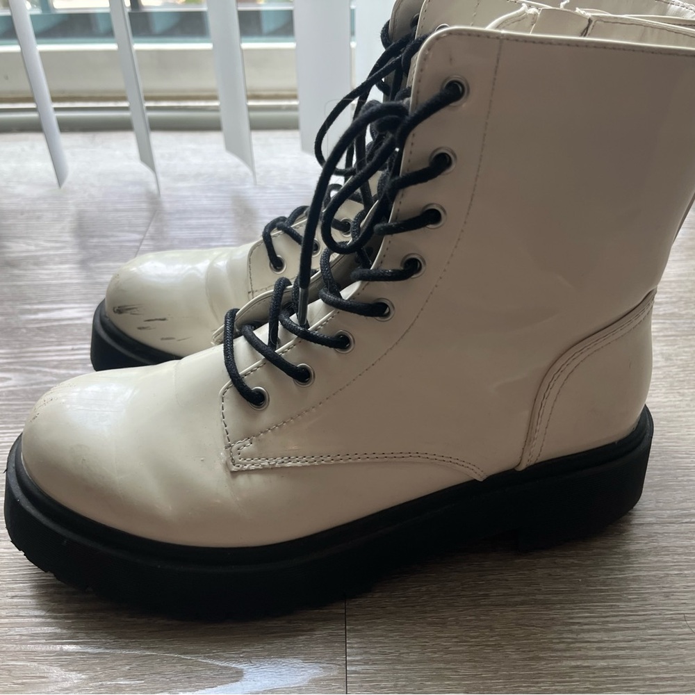 Women's White Lace-Up Boots